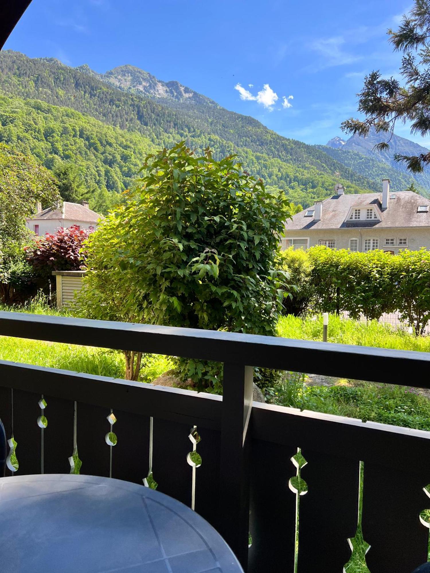 Sejour Spa Inclus Au Centre De St Lary Сен-Лари-Сулан Екстериор снимка